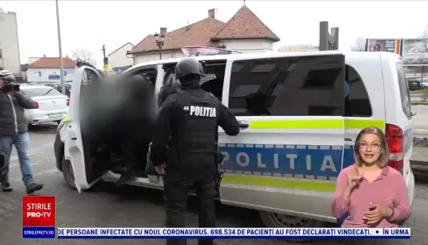 Metoda „modelling” a ajuns în Alba. Victimă racolată pe stradă: „Mi-a cerut 400 € pe un an”