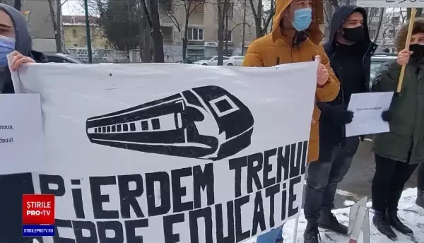 Proteste în mai multe orașe din țară, împotriva eliminării gratuității la tren pentru studenți