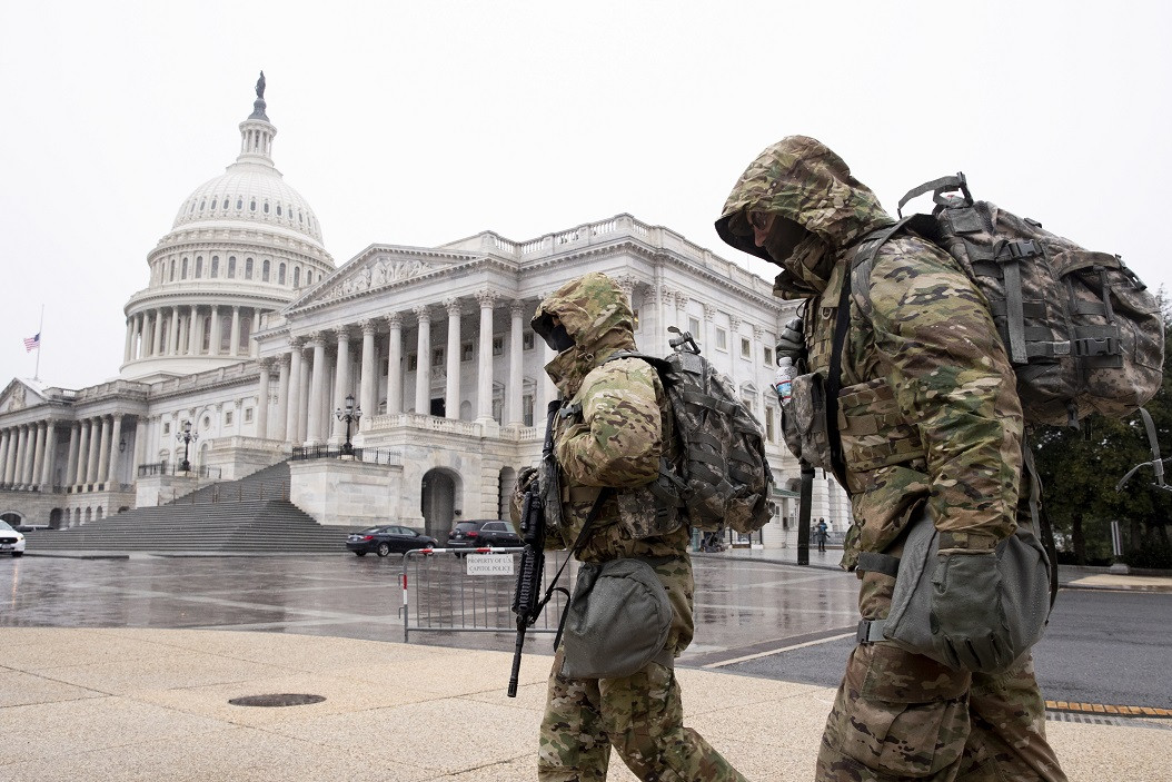 Garda Naţională &icirc;n faţa Capitoliului