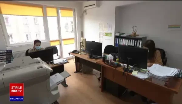 Ce s-a descoperit la verificarea dosarelor asistaţilor social. "Am maşină, dar nu e bună"