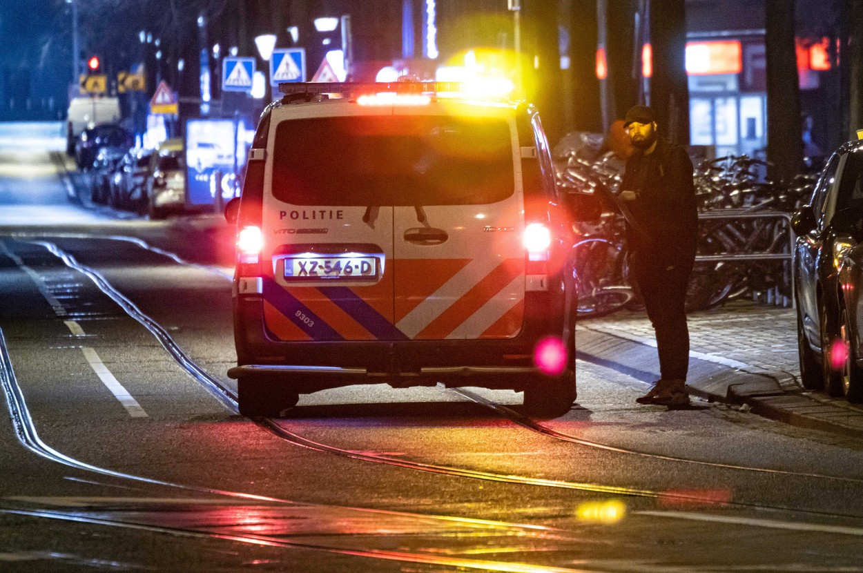 Un tribunal olandez a decis ridicarea interdicţiei de circulaţie pe timpul nopţii. ”O încălcare profundă a libertăţii”