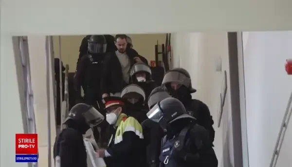 Rapper condamnat la închisoare în Spania, după o serie de tweet-uri în care insulta monarhia