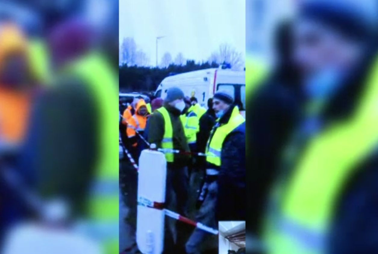 Mii de persoane la cozi pentru testare la intrarea în Germania, TIR-iștii sunt revoltați