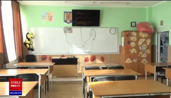 Copiii dintr-o clasă din Galați, cu ochii afectați de o lampă cu ultraviolete uitată aprinsă. Cum s-a întâmplat