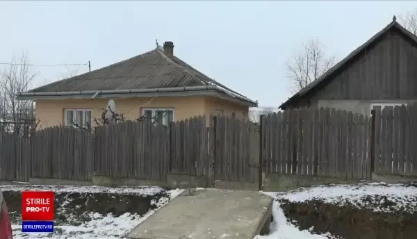 Un copil de 3 ani care scuipa sânge a murit în ambulanţa trimisă fără medic