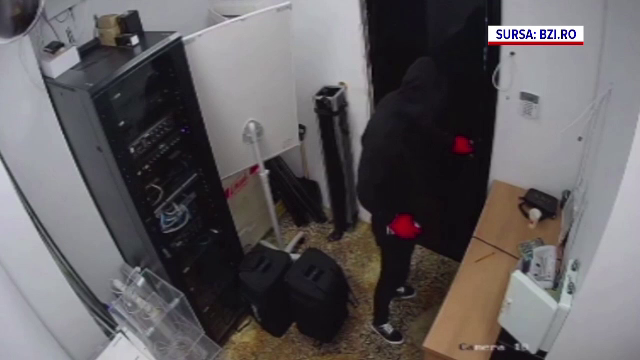 Jaf ca în filme, la un cazino din Iași. Ce greșeli a făcut individul