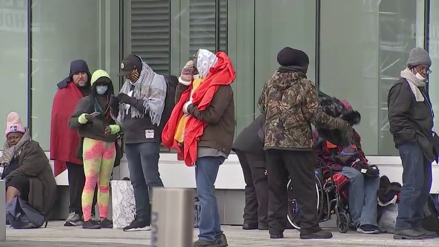 Criză umanitară în SUA, din cauza valului de ger. Sute de mii de texani stau în frig, pe întuneric