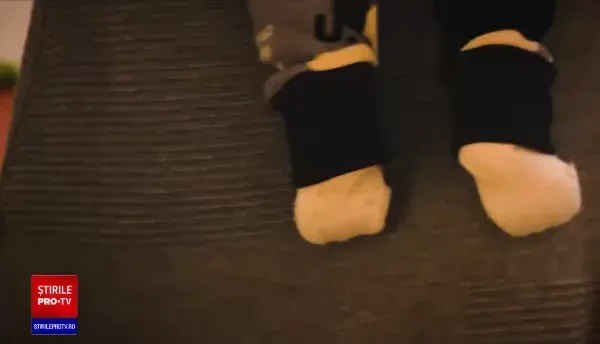 De ce părinții nu trebuie să zgâlțâie copiii atunci când plâng. "Urmările pot fi foarte grave"