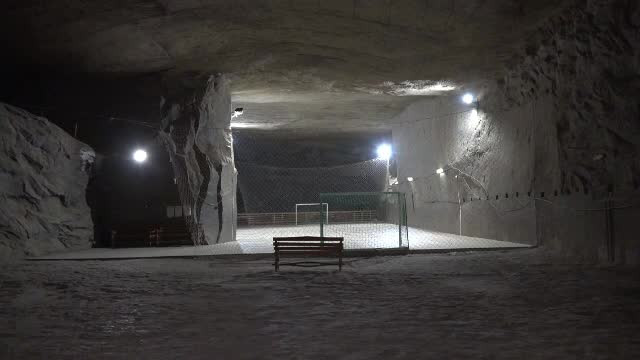 Călătorie în adâncul pământului. Salina Cacica, o ”minune” turistică în inima Bucovinei