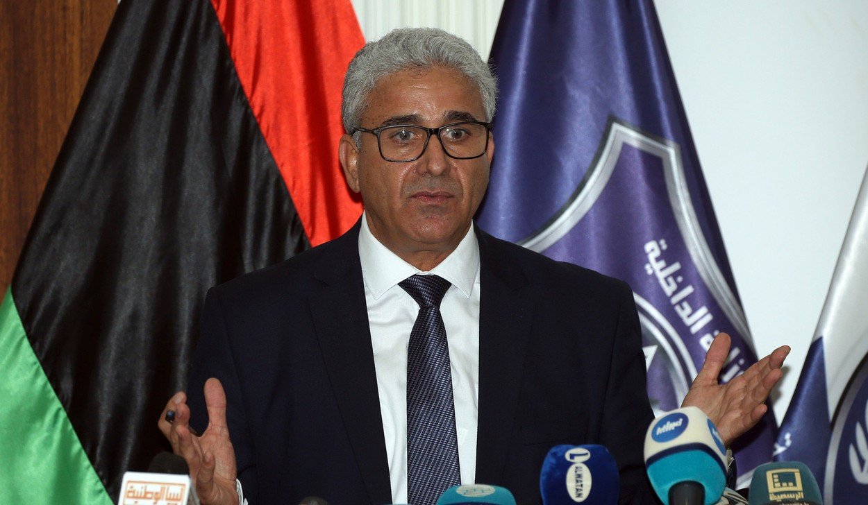 Ministrul de interne libian a scăpat dintr-o tentativă de asasinat. Atacatorii au tras dintr-o mașină blindată