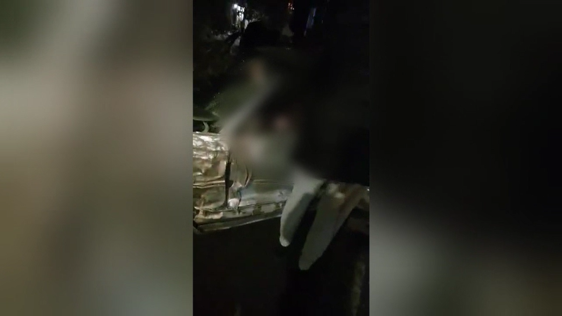 Un șofer de 23 de ani a rănit 3 persoane într-un sens giratoriu din Cluj