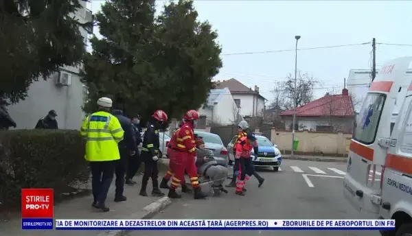 Militarul erou care a salvat o vecină paralizată, după ce casa i-a luat foc. "Flacăra era până-n tavan. Am intrat pe burtă"