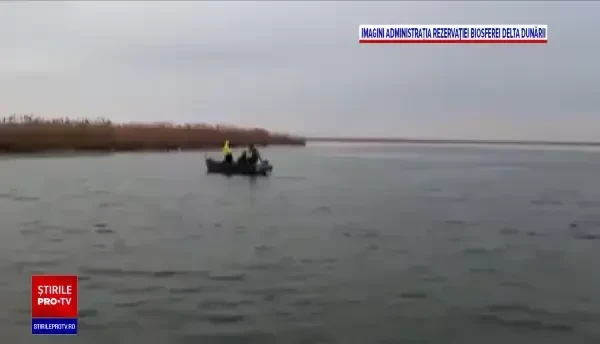 Trei polițiști de frontieră, prinși într-o barcă pe un lac unde accesul este interzis. Care a fost explicația lor