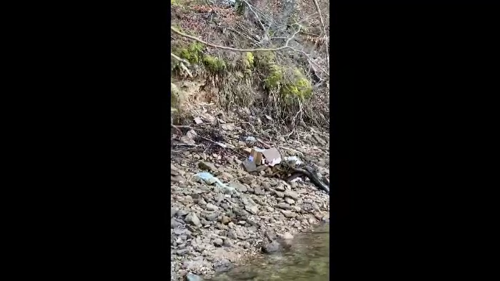 Medicamente expirate, descoperite pe lacul Tarnița din județul Cluj. A fost oprită captarea apei potabile