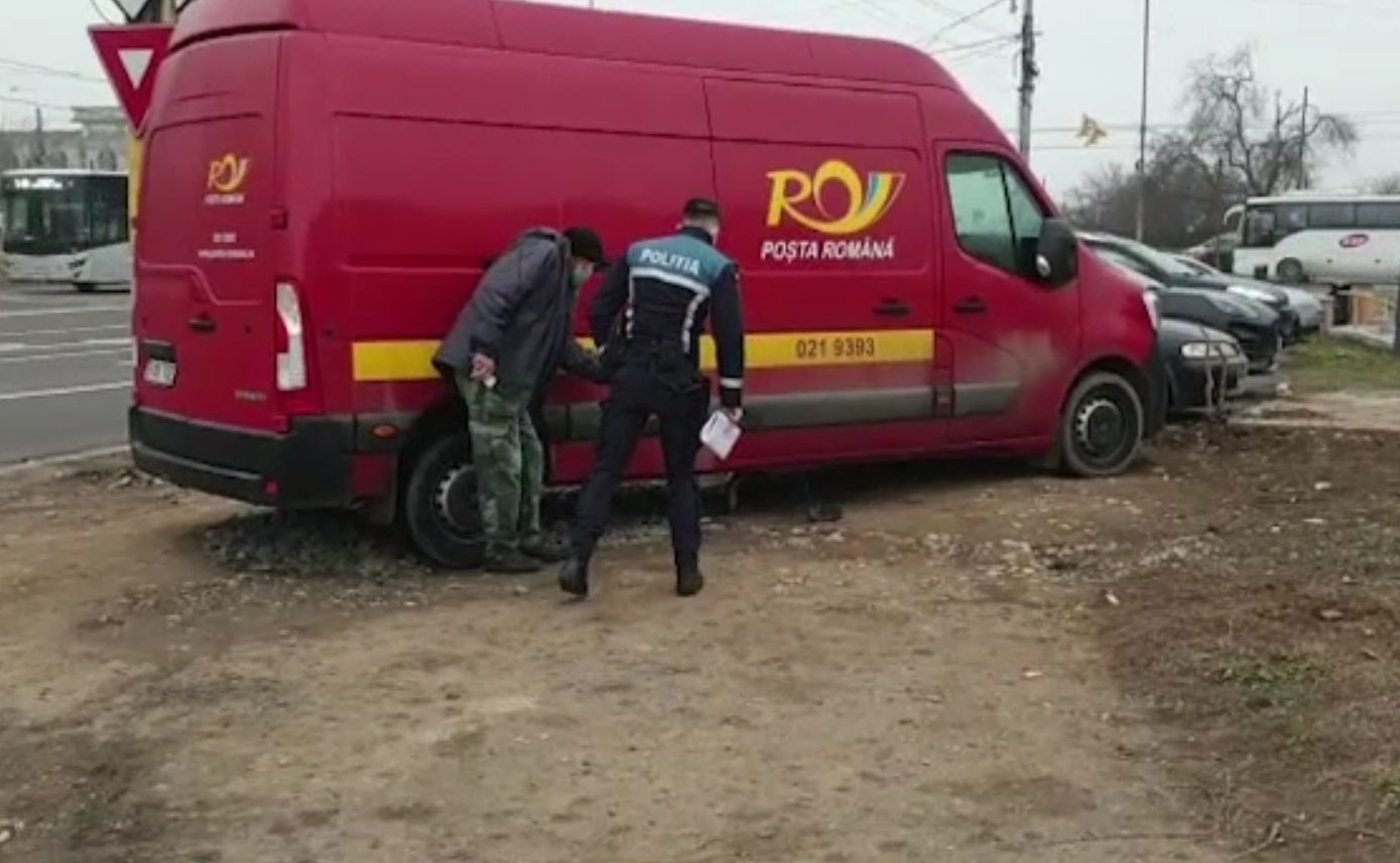 Maşină a Poştei Române, atacată de hoţi în Constanţa. Au furat o singură piesă