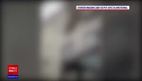 VIDEO. Patru copii, aruncați de la etajul 3 de mama lor pentru a-i salva dintr-un incendiu, în Turcia