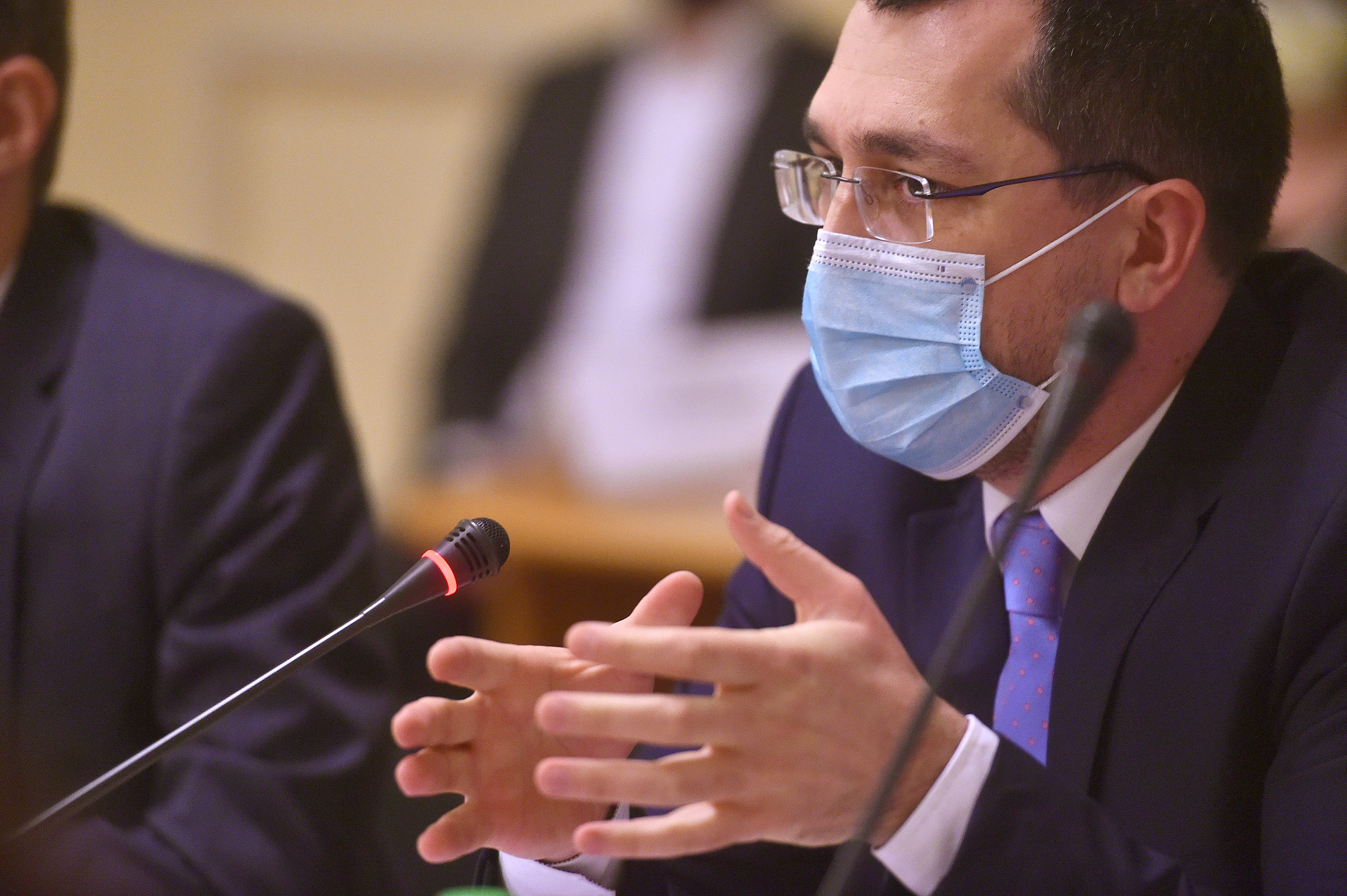 Ministerul Sănătăţii lansează o linie telefonică de sprijin psihologic pentru persoanele afectate de pandemie