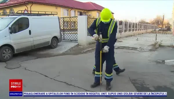 Bloc din Găești, evacuat din cauza unei scurgeri de gaz. „Era miros îngrozitor”
