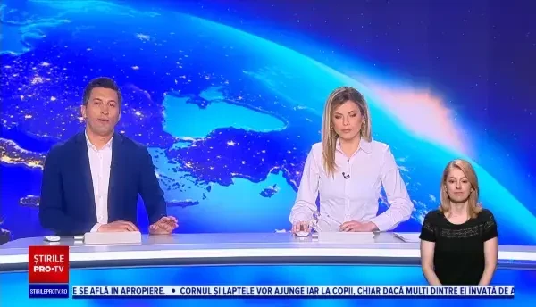 Incendiu într-un bloc din Tulcea. 11 persoane au fost evacuate, pompierii au salvat un cățel care se adăpostise sub pat