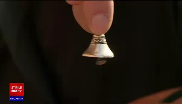 Mărţişoare 2021. Cum arată mărţişoarele de 2.000 de lei, înalte de 2 metri