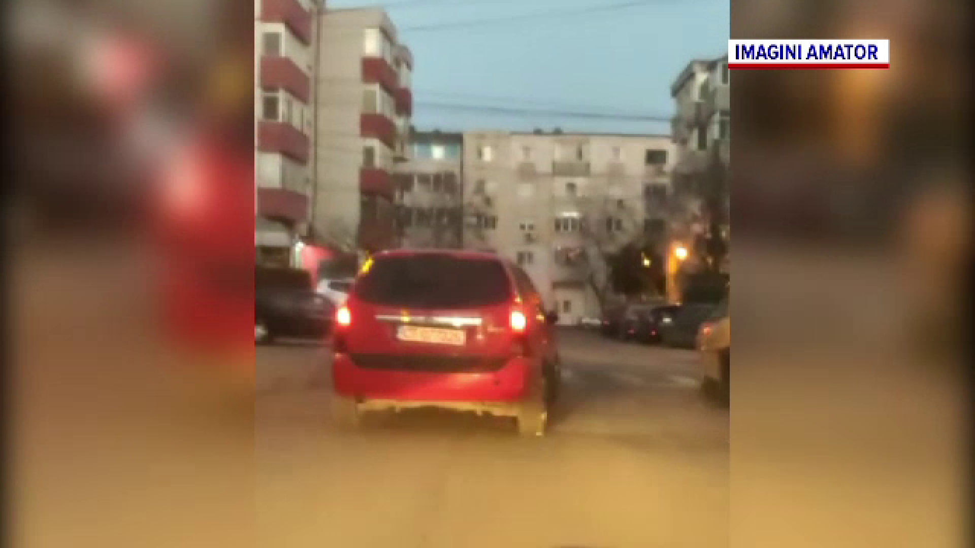 Un bărbat băut şi fără permis a plecat la drum cu o maşină furată, cu numere false. Ce dezastru a produs