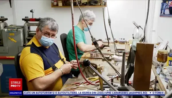 Cum deosebiți mărțișoarele de aur de falsuri și imitații. Explicațiile marcajelor oficiale