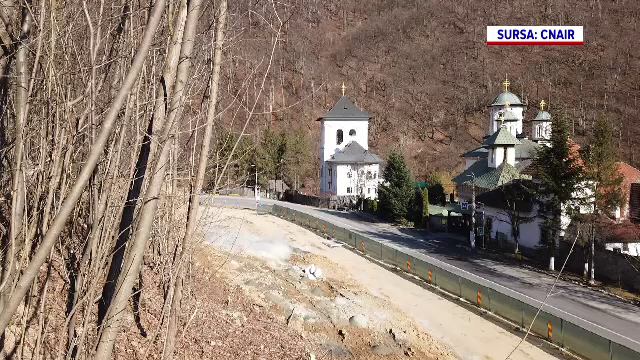Explozii controlate lângă o mănăstire din Defileul Jiului. Ce se va construi