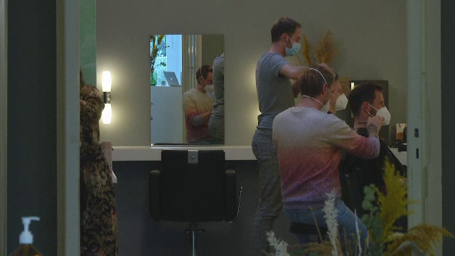 Mai multe țări europene ridică o parte din restricții. Frizeriile s-au redeschis în Germania