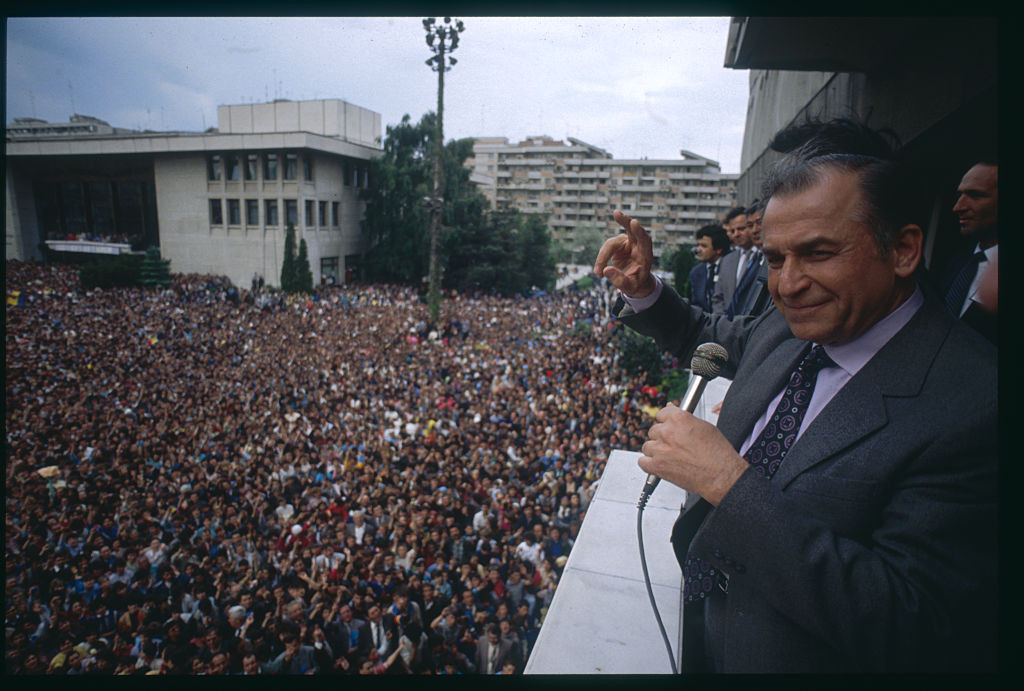 Ion Iliescu &icirc;mplinește 91 de ani. Fotografii istorice cu fostul președinte al Rom&acirc;niei