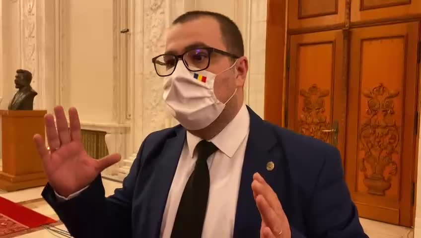 Parlamentarii AUR și PSD au fost prinși în timp ce votau ”la două mâini”. Ce explicații au dat