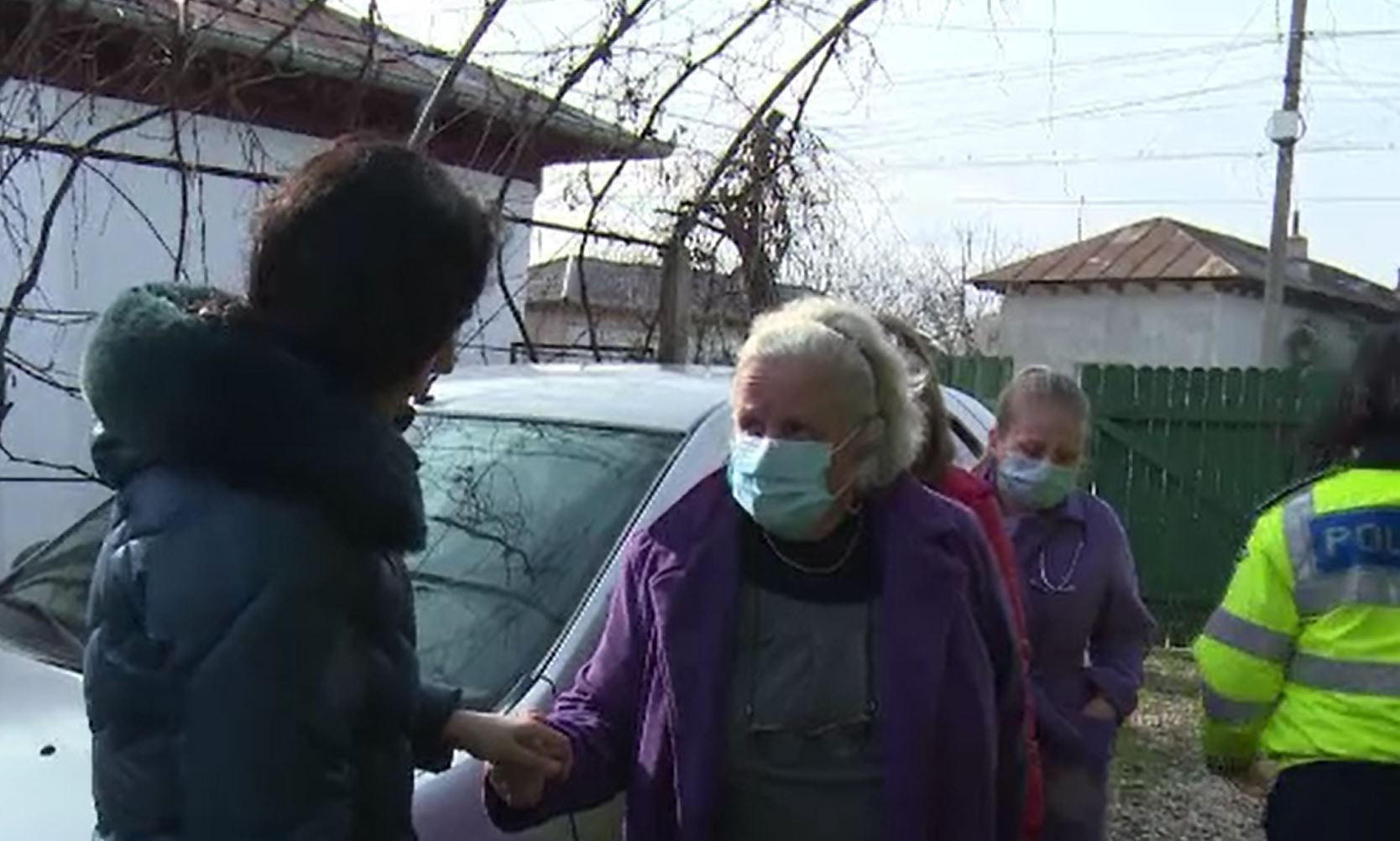 Poveste dramatică în Dâmboviţa. Un bărbat s-ar fi sinucis după ce și-a găsit mama moartă