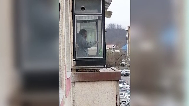 Una dintre victimele din Oneşti, lovită de gloanţele poliţiei când încă era în viaţă