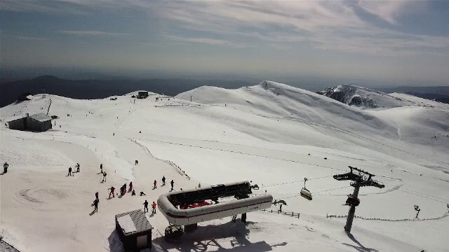 Sinaia, perfectă pentru sporturile de iarnă şi în această perioadă. Sezonul s-ar putea închide la 1 mai