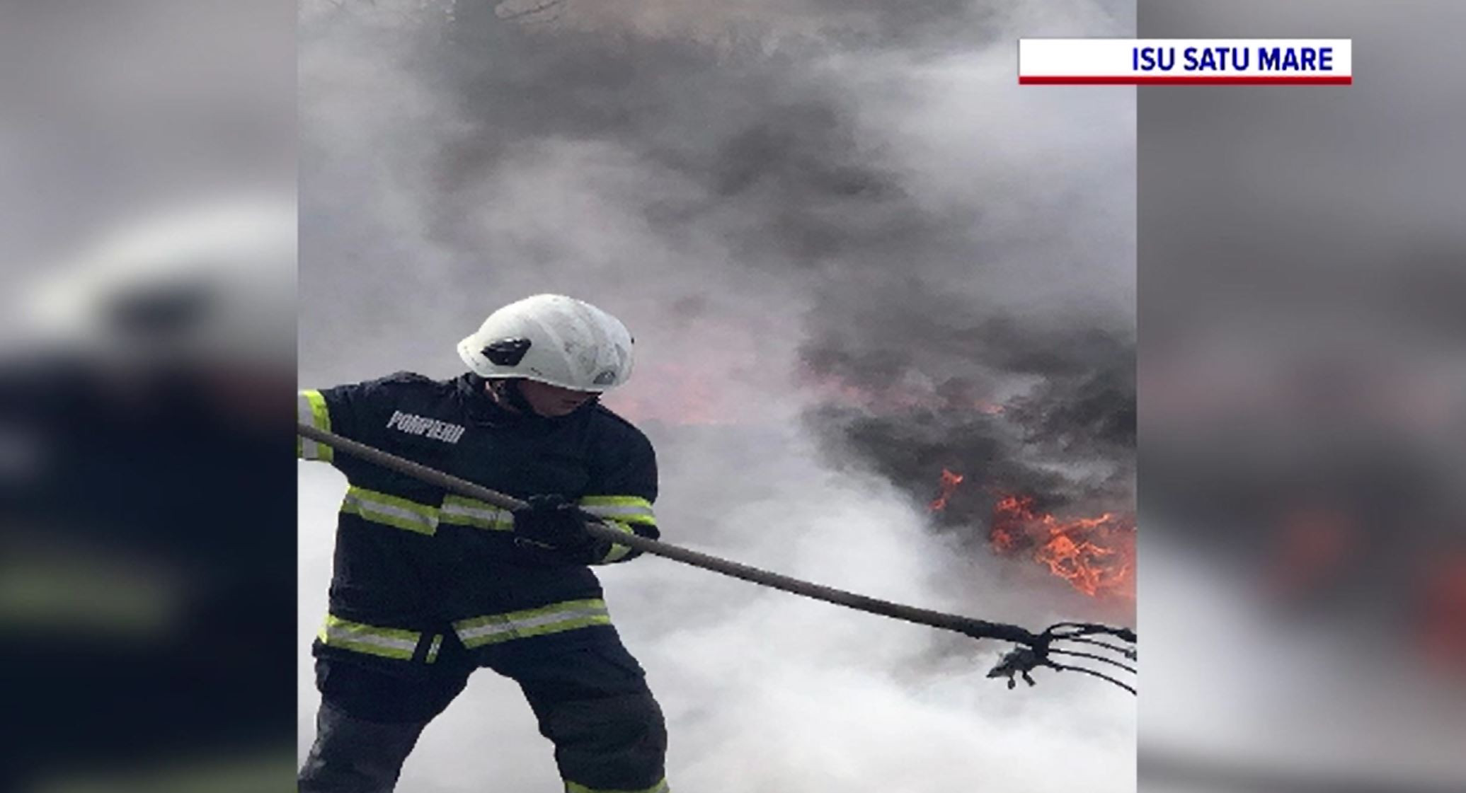 Dezastrul provocat de o țigară aruncată la întâmplare. Un întreg depozit din Satu Mare a fost mistuit de flăcări
