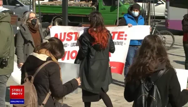 De 8 Martie, femeile din Cluj au atras atenția asupra problemelor pe care le-a adus pandemie. ”E vorba de drepturi”