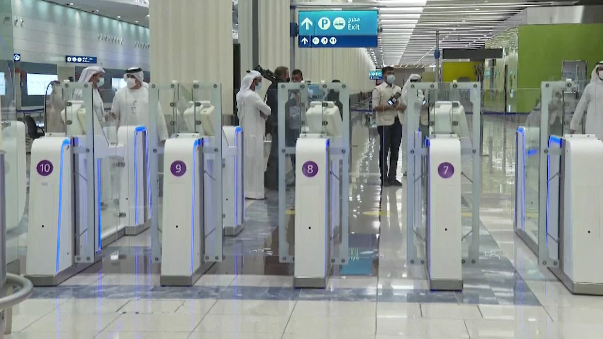 Check-in în mai puțin de 10 secunde pe aeroportul din Dubai. Cum funcționează sistemul care reduce cozile