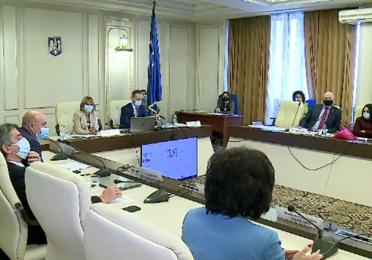 Certuri în Parlament pe banii europeni care nu au ajuns încă. „Ce, dacă sunteţi la guvernare faceţi toate regulile?”