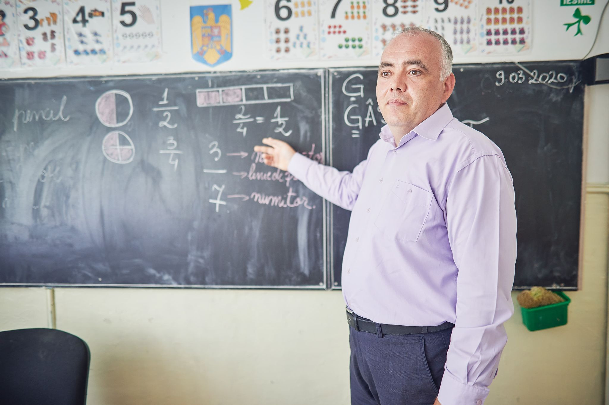 (P) World Vision România face cronologia unui an de la prima zi de şcoală online