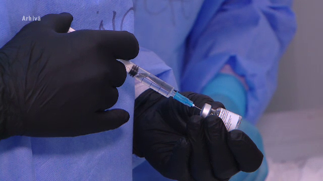 Cum reacționează românii la zvonurile despre vaccinul AstraZeneca. ”Nu îmi e teamă de nimic”