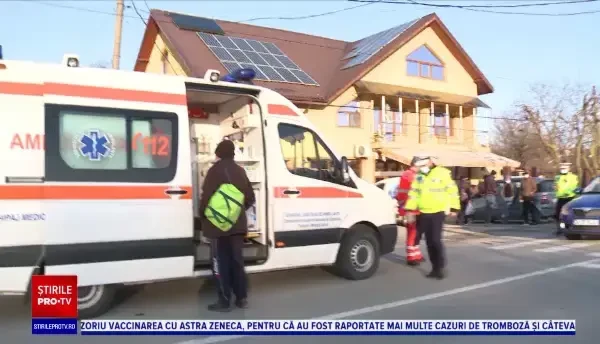 Un bărbat din Tulcea, care era în stare de ebrietate, a intrat într-o mașină care circula regulamentar