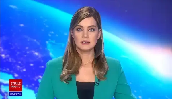 Accident în Iași, între un microbuz care transporta nouă călători și o mașină cu două persoane la bord