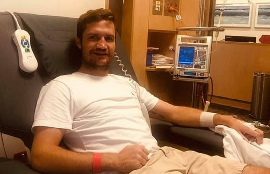 Dramă pentru un tânăr de 30 de ani. A mers la medic cu dureri de spate şi a aflat că are cancer