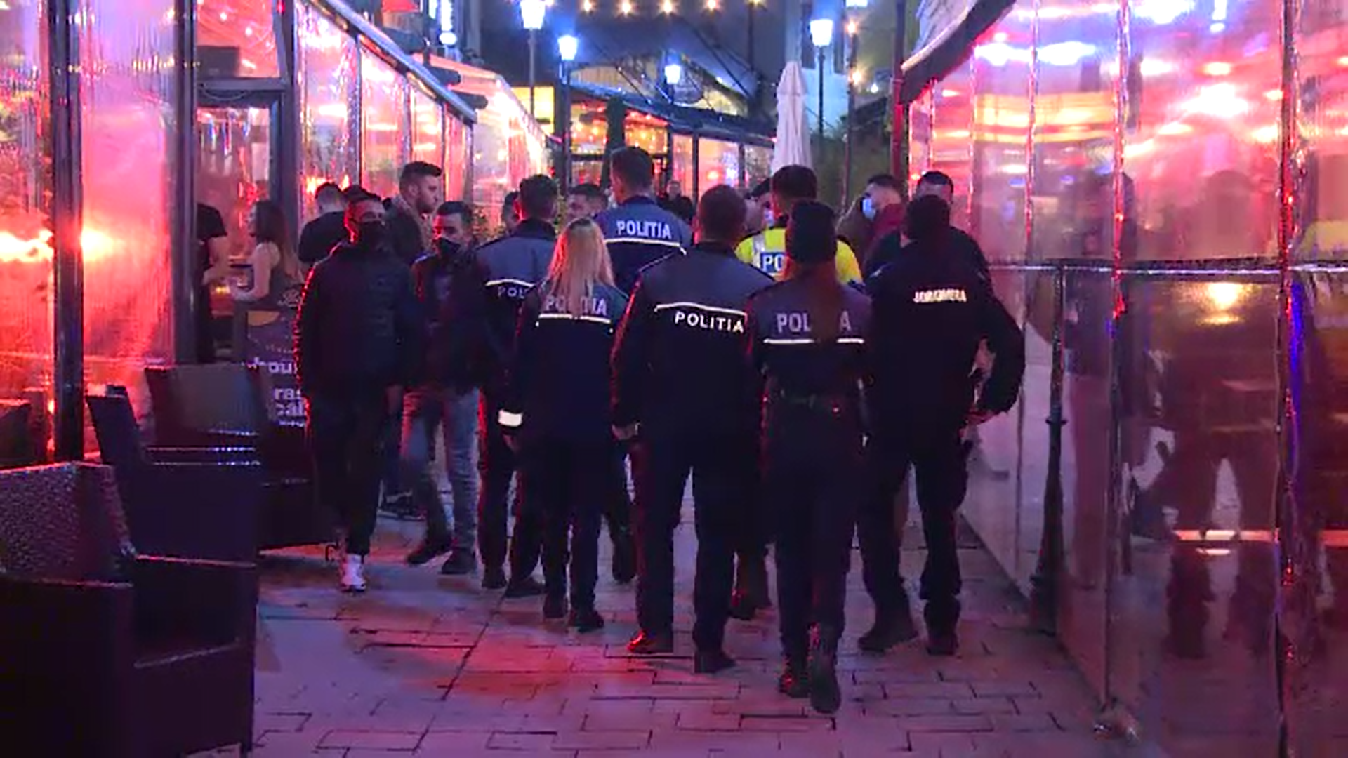 Mii de polițiști din toată țara au participat la o acțiune informativă privind noua restricție de circulație