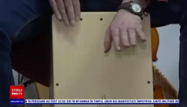 Fabrica de la Reghin cunoscută pentru viorile sale unice a început să producă un instrument exotic. Despre ce este vorba
