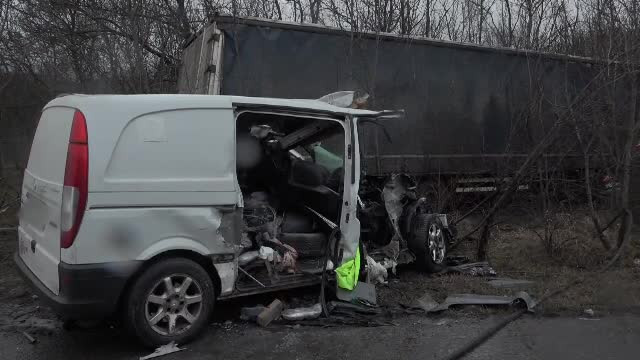 Accident înfiorător în Buzău, din cauza unui TIR care a intrat pe contrasens