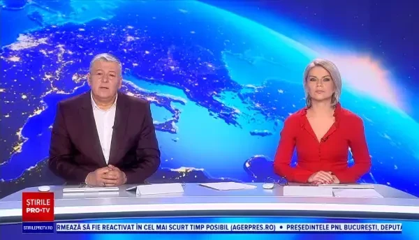 O tânără din Texas mută roiuri întregi de albine, pe care le adună cu mâinile goale