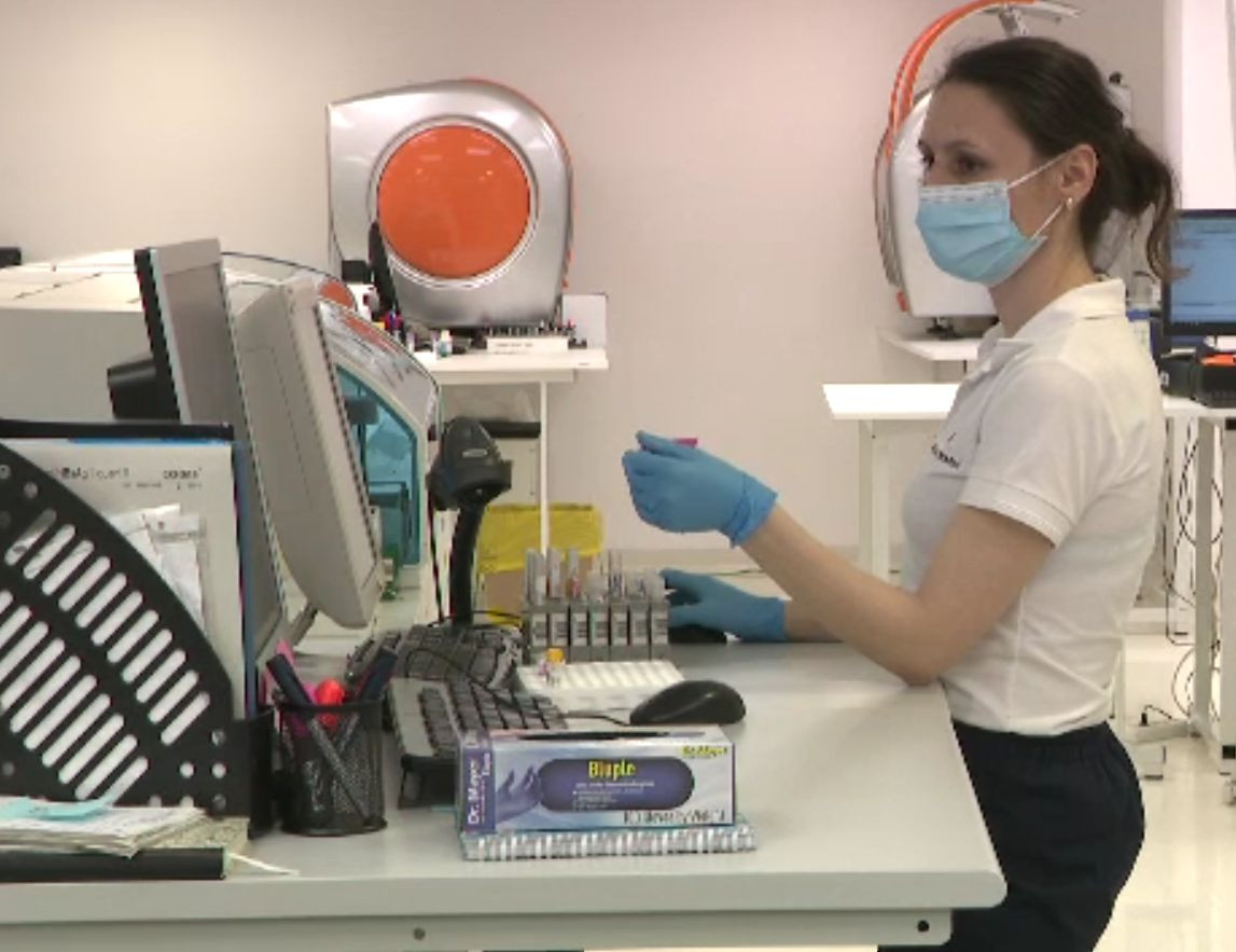 De ce nivelul de anticorpi variază de la un laborator la altul, chiar &icirc;n cazul aceleiași persoane