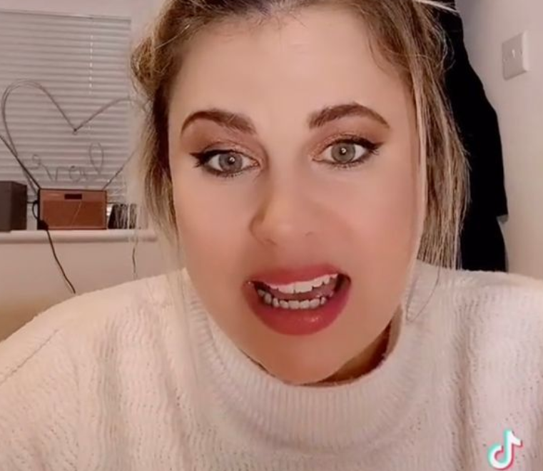 O vedetă TV din Marea Britanie a aflat că este înșelată de iubit cu ajutorul unui dispozitiv de fitness