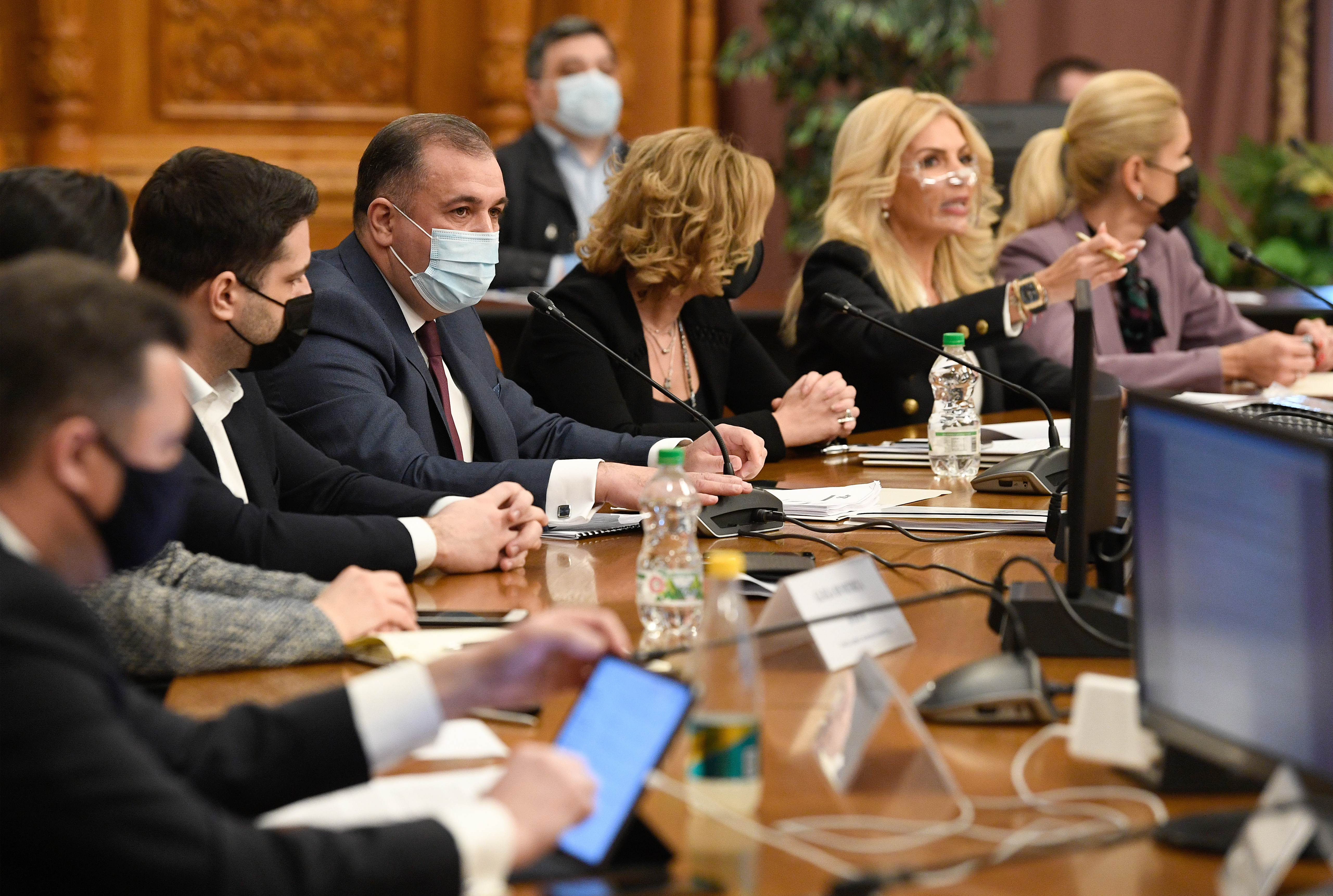 Scandal la ședința despre desființarea SIIJ. Preşedinţii CSM şi ÎCCJ au plecat din sală