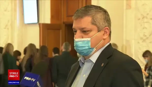 Parlamentul European: Cuvintele ”mama” şi ”tata” ar trebui evitate în documentele oficiale la nivel european